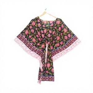 Mini-kaftan fait main en coton écologique imprimé floral, lavable, naturel, vêtement de nuit, robe kimono, col en V, moulante, courte - Product Image 1