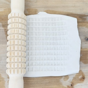 Holz-Prägewalze Montessori Mini-Holz-Teigroller für Kinder - Product Image 4