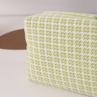 Pochette de maquillage et trousse à crayons personnalisées brodées, design matelassé 3D élégant, fermeture à glissière