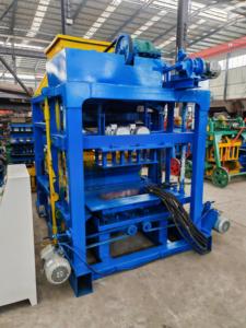 TevredenheidsgarantieQT4-15 Volledig Automatische Betonblokkenmachine 6-8 Inch Holle Blokkenmachine Bestseller - Product Image 5