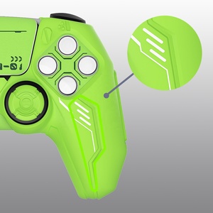 เคสป้องกันคอนโทรลเลอร์ PS5 - ผิวสัมผัสนุ่มสีเขียวนีออนสไตล์เมคคา - Product Image 4