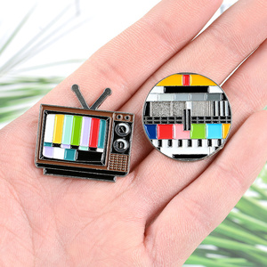 Cổ Điển TV <span class=keywords><strong>Pin</strong></span> Không Có Tín Hiệu Trong 80S Ve Áo <span class=keywords><strong>Pin</strong></span> Be Riotous Với Colour Cầu Vồng Trâm Tùy Chỉnh Đồ Trang Sức Thời Trang Huy Hiệu Tưởng Niệm Quà Tặng - Product Image 4