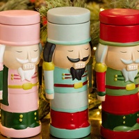 Maßgefertigter Weihnachts-Charm Feiertagsdekoration Handgemachte Keramik-Gel-Sojawachs Umweltfreundliche Indoor-Duftkerze im Gefäß Wassail
