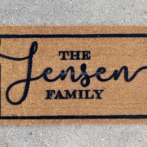 Tapis de porte personnalisés avec nom en relief, en fibre de coco floquée - Product Image 4