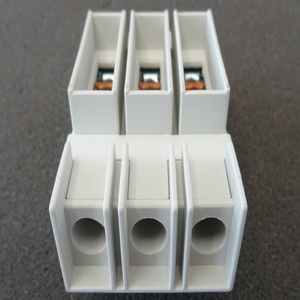 4x <span class=keywords><strong>bornier</strong></span> 3RV1928-1H <span class=keywords><strong>bornier</strong></span> <span class=keywords><strong>bornier</strong></span> type E pour taille S0 E:02 - Product Image 1