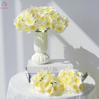 Bunga Daffodil Buatan yang Hemat Biaya, Tangkai Bunga Narcissus Palsu dari Kain untuk Dekorasi Vas Rumah dan Pernikahan Musim Semi