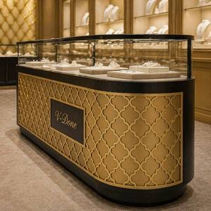 Design d'intérieur de bijouterie de luxe européenne, comptoir d'îlot à bijoux en verre courbé sur mesure, vitrine murale en bois massif - Product Image 4