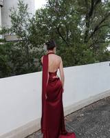 Satin Neckholder-Kleid mit offenem Rücken und einseitiger Drapierung, A-Linie Maxikleid für Damen, Rot, Einfarbig, Natürliche Taille, Digital Bedrucktes Kleid