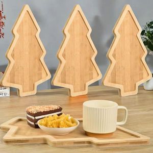 Plateau de service en bois en forme de sapin de Noël 28x20cm en bambou pour collations, desserts, décoration de fête, usage domestique et cuisine - Product Image 1