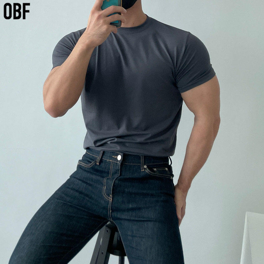 สีเทาเข้ม