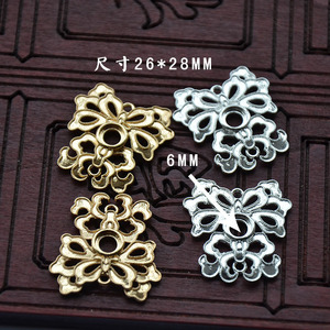 จี้รูปดอกไม้โลหะผสมทองแดง 26x28 มม. ชุบทองและเงิน พร้อมช่องสำหรับงาน DIY จี้ห้อยคอฮั่นฝู - Product Image 1