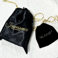 Sac à poussière en soie personnalisé avec logo en feuille d'or de luxe Grands sacs à poussière en satin noir pour sacs à main Pochette de rangement pour perruques de luxe Sac en satin