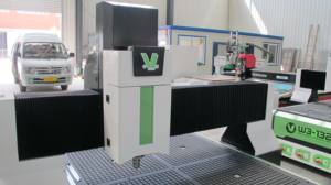 Máquina Router CNC de 4 Ejes 1325 para Tallado de Madera y Publicidad - Product Image 4