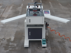 Machine de découpe de bois automatique <span class=keywords><strong>à</strong></span> angle droit avec serrage pneumatique pour la pose d'encadrements photo de table pour restaurants - Product Image 4