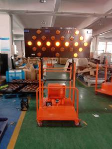 Segno stradale portatile con segni di freccia lampeggianti rimorchio Segnale di allarme a led solare freccia luce rimovibile - Product Image 6