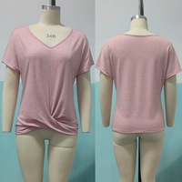 T-shirt femme col en V couleur unie manches courtes ourlet torsadé élégant décontracté mode printemps-été vente en gros personnalisé OEM
