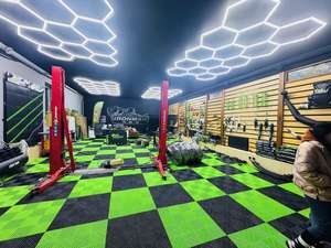 Dalles <span class=keywords><strong>de</strong></span> <span class=keywords><strong>sol</strong></span> <span class=keywords><strong>de</strong></span> garage antidérapantes populaires, dalles <span class=keywords><strong>de</strong></span> <span class=keywords><strong>sol</strong></span> ventilées, <span class=keywords><strong>grille</strong></span> pour atelier <span class=keywords><strong>de</strong></span> beauté automobile, atelier 4S en provenance <span class=keywords><strong>de</strong></span> Chine - Product Image 3