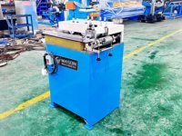 Machine à fabriquer des colliers pour conduits HVAC