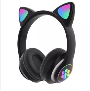 Nouveau <span class=keywords><strong>Casque</strong></span> sans fil Bluetooth pliable 2026 SHOPIFY avec oreilles de chat LED lumineuses pour filles, prise jack 3,5 mm, lecteur de carte TF et micro intégré - Product Image 3
