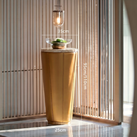 Stand Bunga Fiberglass Mewah Modern dengan Alas Marmer, Tiang FRP Emas untuk Dekorasi Pameran Acara Pernikahan di Lobi Hotel
