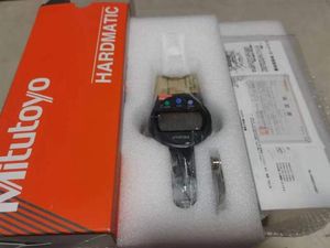 เครื่องวัดความแข็งดิจิตอล Mitutoyo 811-336-10 HH-336 Shore A สำหรับทดสอบความแข็งของยางและพลาสติก ผลิตในญี่ปุ่น - Product Image 3