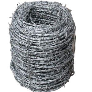 Fil barbelé à <span class=keywords><strong>prix</strong></span> d'usine en gros, 500m par rouleau, fil barbelé galvanisé à 4 points pour clôture de ferme et sécurité - Product Image 1