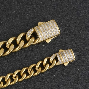 Pulsera de eslabones cubanos para hombre, cadenas de acero inoxidable, joyería de Miami, chapado al vacío en oro de 18K PVD, botón de diamantes de circonita. - Product Image 6