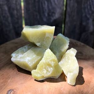 Piedras de Jade Limón Natural al por Mayor, Gemas Verdes Amarillas en Bruto para Decoración del Hogar y Fabricación de Joyas, Sanación y Manualidades - Product Image 1