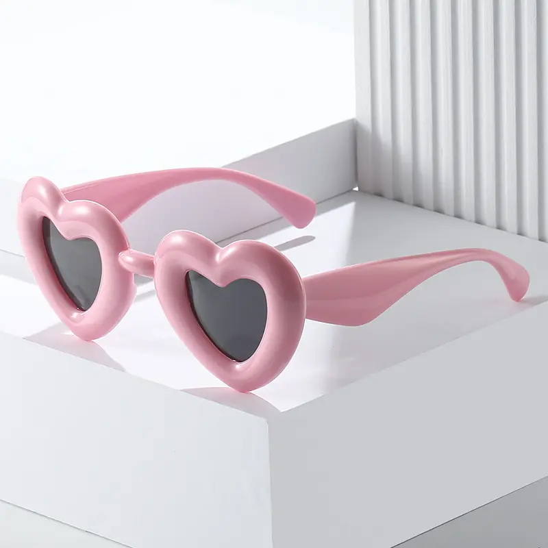 GUVIVI Big Frame Love Sunglasses Ladies Heart Shape Sun Glasses Cute Retro Brand Custom Logo UV400 Y2K Sunglasses For Women