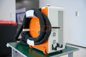 Limpiador de superficies láser portátil de 500W Eliminación de óxido refrigerado por aire - Product Image 4