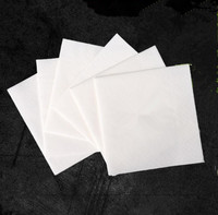 Vente en gros échantillon gratuit Serviettes de cocktail blanches naturelles 23*23 Serviettes en papier personnalisées avec logo Serviettes en papier Airlaid Beverage