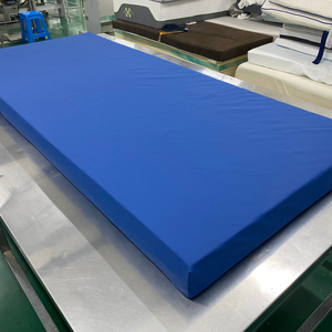 Promoción Colchón de cama individual Foshan barato Colchón enrollado de alta calidad Colchón de enfermerí<span class=keywords><strong>a</strong></span> impermeable - Product Image 1