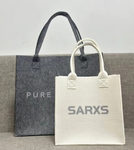 กระเป๋าผ้าสักหลาดสีขาวเรียบง่ายสีเทาสีขาวโลโก้ตามสั่งแบบ - Product Image 1