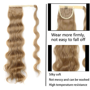 Clip <span class=keywords><strong>de</strong></span> extensión <span class=keywords><strong>de</strong></span> cabello <span class=keywords><strong>de</strong></span> cola <span class=keywords><strong>de</strong></span> caballo sintético en postizo Rubio envolver alrededor del cuerpo Cola <span class=keywords><strong>de</strong></span> Caballo ondulada Cola <span class=keywords><strong>de</strong></span> Caballo larga y suave - Product Image 3