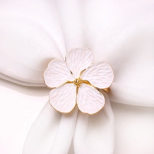 Anelli <span class=keywords><strong>Portatovaglioli</strong></span> in Acciaio <span class=keywords><strong>Inox</strong></span> Lisci ed Eleganti Decorativi per Tovaglioli da Matrimonio - Product Image 3