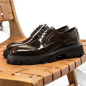 Bottes à lacets pour homme Goodyear, style italien, fabriquées à la main, en cuir véritable, cousues en Italie - Product Image 5