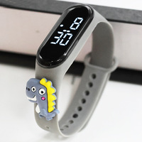 Montre bracelet LED étanche en plastique pour enfants 2026, montre numérique de sport à affichage de dessin animé pour enfants, cadeau
