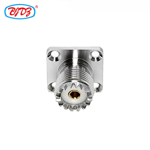 Conector Coaxial RF UHF Hembra con Brida de Panel de 4 Orificios, Suministro de Fábrica, en Stock, Adaptadores Conectores ROHS - Product Image 2