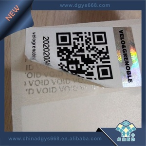 Adesivo Olografico 3D Personalizzato a Forma Rettangolare con Codice QR e Numero di Serie, Effetto Dinamico, Finitura Lucida in Materiale PET - Product Image 5