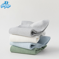 Chaussettes en coton de longueur d'équipage avec logo brodé et bout renforcé pour un usage quotidien de qualité supérieure dans les affaires et décontracté