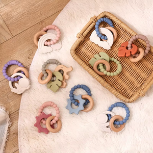 2024 nueva llegada juguetes <span class=keywords><strong>para</strong></span> la dentición del bebé mordedores <span class=keywords><strong>de</strong></span> silicona <span class=keywords><strong>de</strong></span> grado alimenticio timón <span class=keywords><strong>de</strong></span> silicona con anillo <span class=keywords><strong>de</strong></span> madera calmar las encías <span class=keywords><strong>de</strong></span> los bebés - Product Image 3