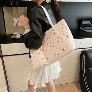Zipper Closure PU <b>Large</b> Capacity Tote Handbag <b>Bow</b> Chains Design Soft Material Shoulder Purse Simple Trendy Style Underarm - Product Image 3