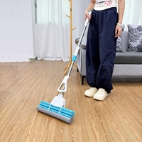 Serpillère en éponge Realida, nouveau design, avec manche long en métal pour le nettoyage de la cuisine et de la salle de bain