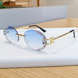 <b>Rhinestone</b> Embellished Frameless <b>Sunglasses</b> For Women UV400 Protection PC Lens Type 3 Sunshades - Product Image 2