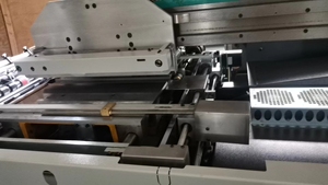 2025 Tbt50/5fd Hete Verkoop Geavanceerde Lijmtechnologie Automatische Boekbindmachine - Product Image 5