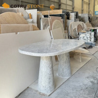 Table de salle à manger italienne en marbre blanc de Carrare Table longue ovale en pierre naturelle pour le salon Meubles décoratifs