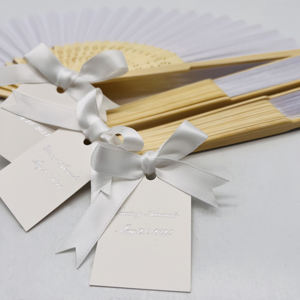 Accesorios de baile nupcial populares, iglesia, regalo de boda, recuerdos de fiesta, abanico de mano plegable de bambú con bolsas de regalo, 2023 - Product Image 3