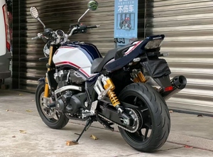 มอเตอร์ไซค์ฮอนด้า <span class=keywords><strong>CB1300</strong></span> ซูเปอร์โฟร์ คลาสสิค สตรีท, เครื่องยนต์ 1284 ซีซี อินไลน์-โฟร์ พร้อมระบบ ABS และดีไซน์ย้อนยุค - Product Image 2