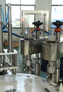 Máquina de llenado de aceite líquido, viales pequeños de plástico PET, monobloque, 5-100ml, fabricación China - Product Image 5