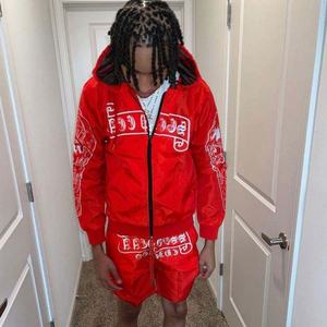 Ensemble de survêtement coupe-vent en nylon pour homme, personnalisé avec fermeture éclair réfléchissante, veste et short, vente en gros - Product Image 1